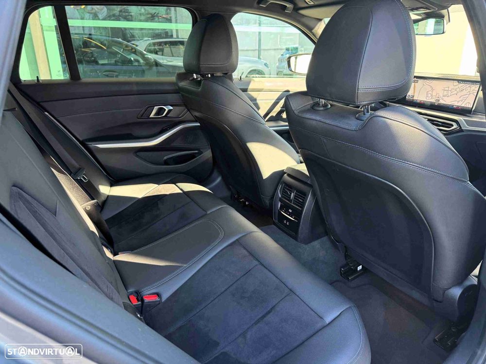 BMW 320 d Touring Pack Desportivo M Auto - 18
