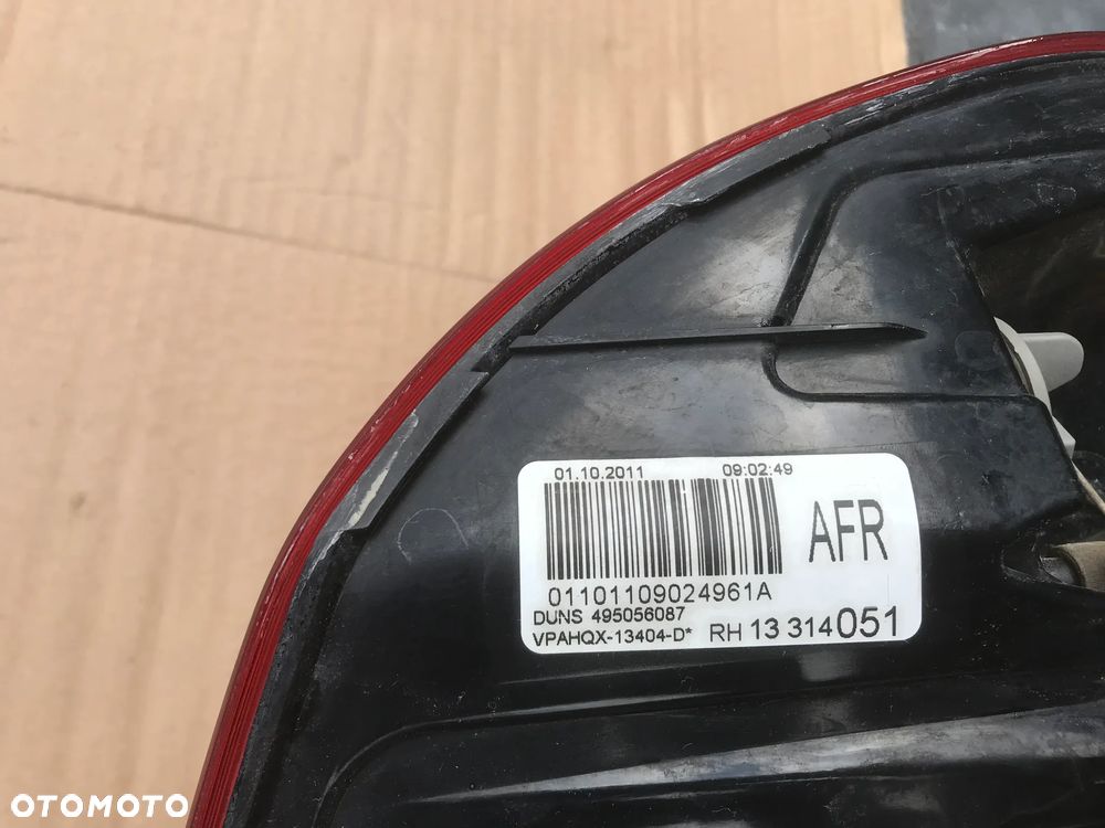 Opel Astra J 09-12 Lampa Tył Tylna Prawa Lewa Kombi - 3