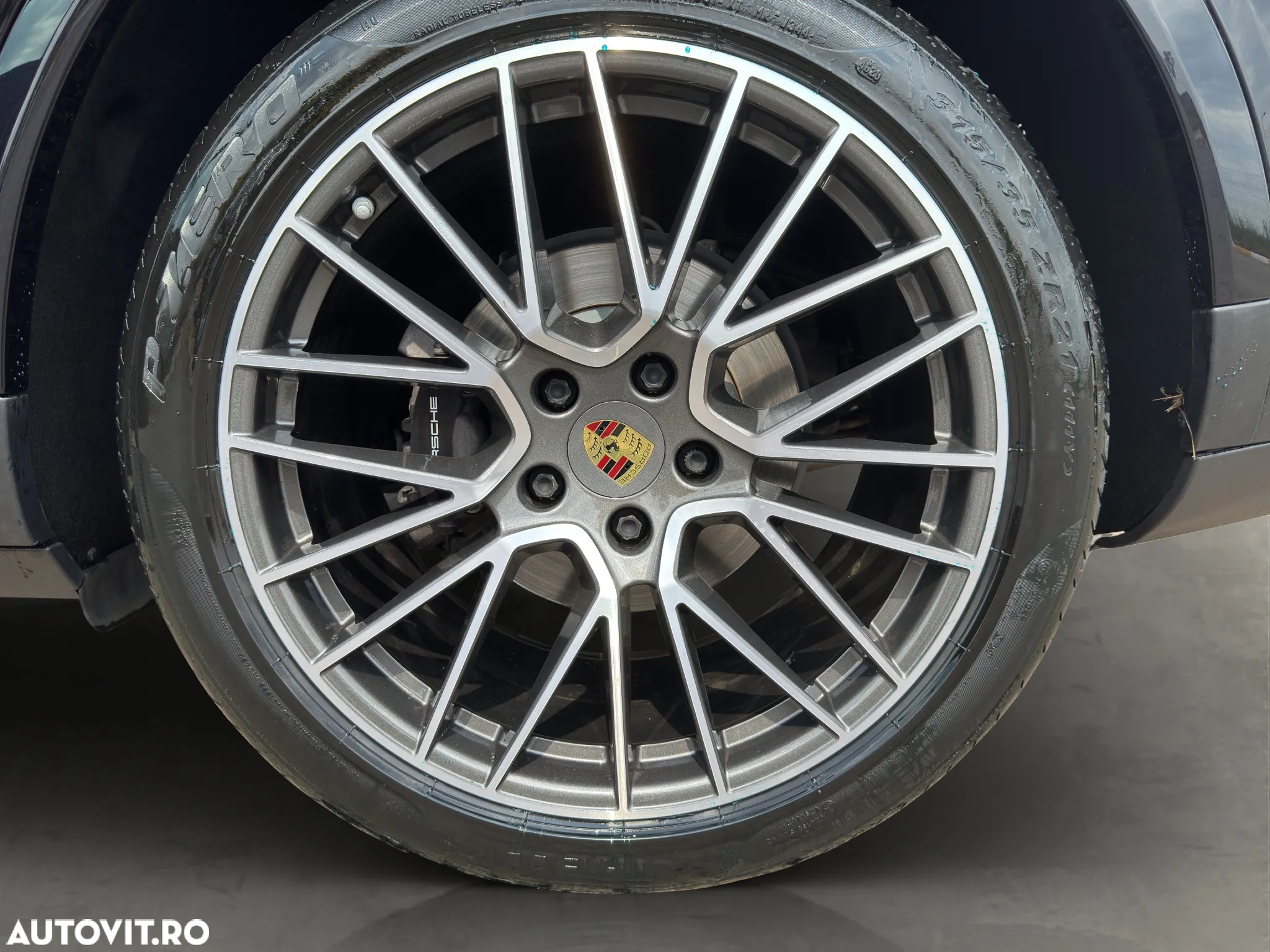 Porsche Cayenne Coupe - 32