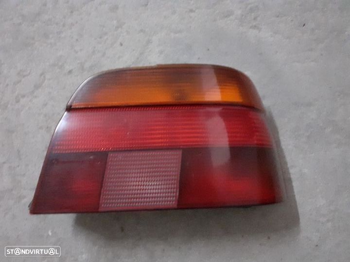 Farol tras lado passageiro bmw e39 - 1