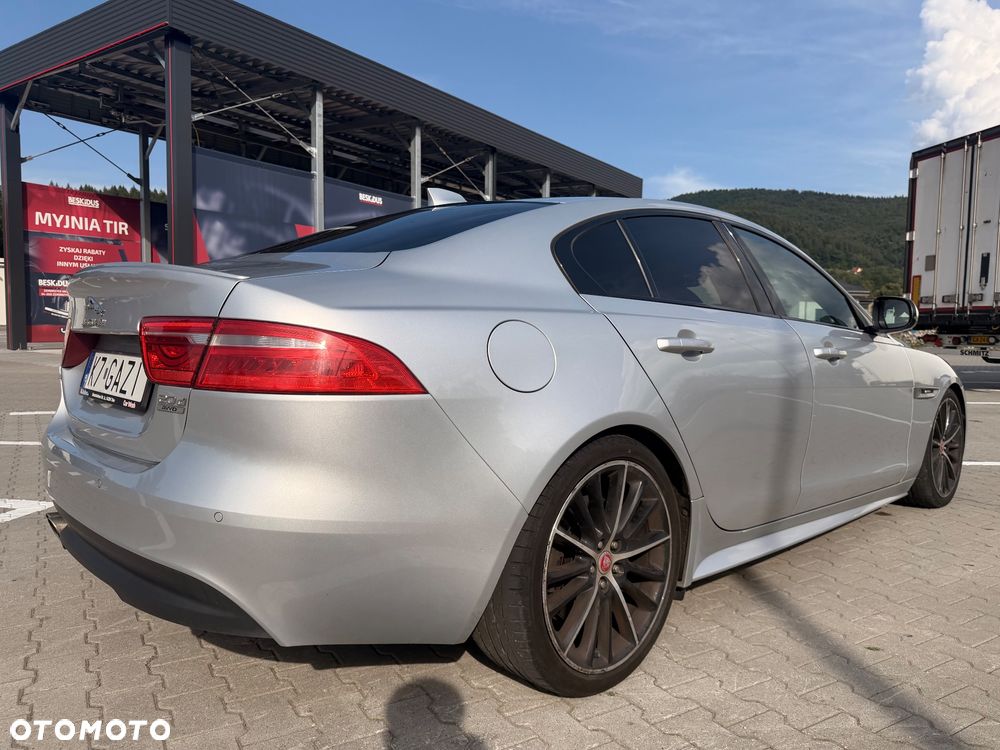 Jaguar XE 2.0 D AWD R-Sport - 7