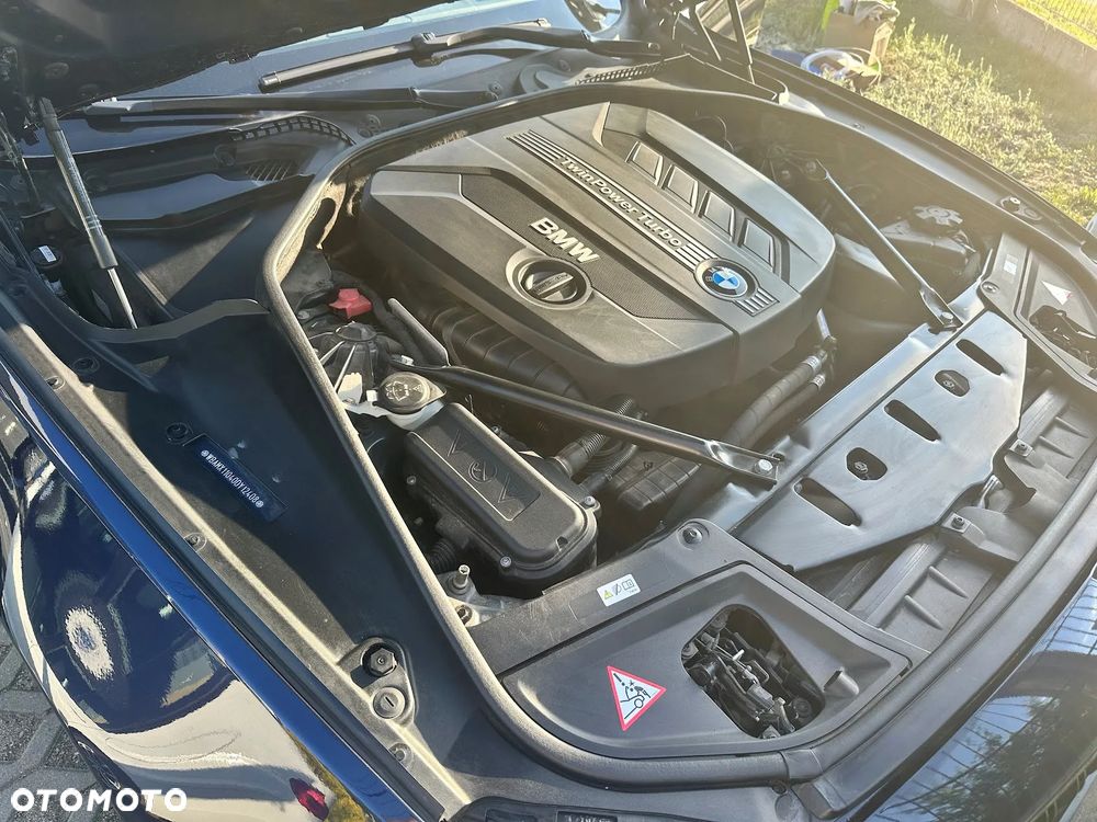 BMW Seria 5 520d - 29