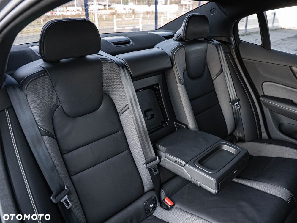 Volvo S60 T4 Geartronic RDesign - 27