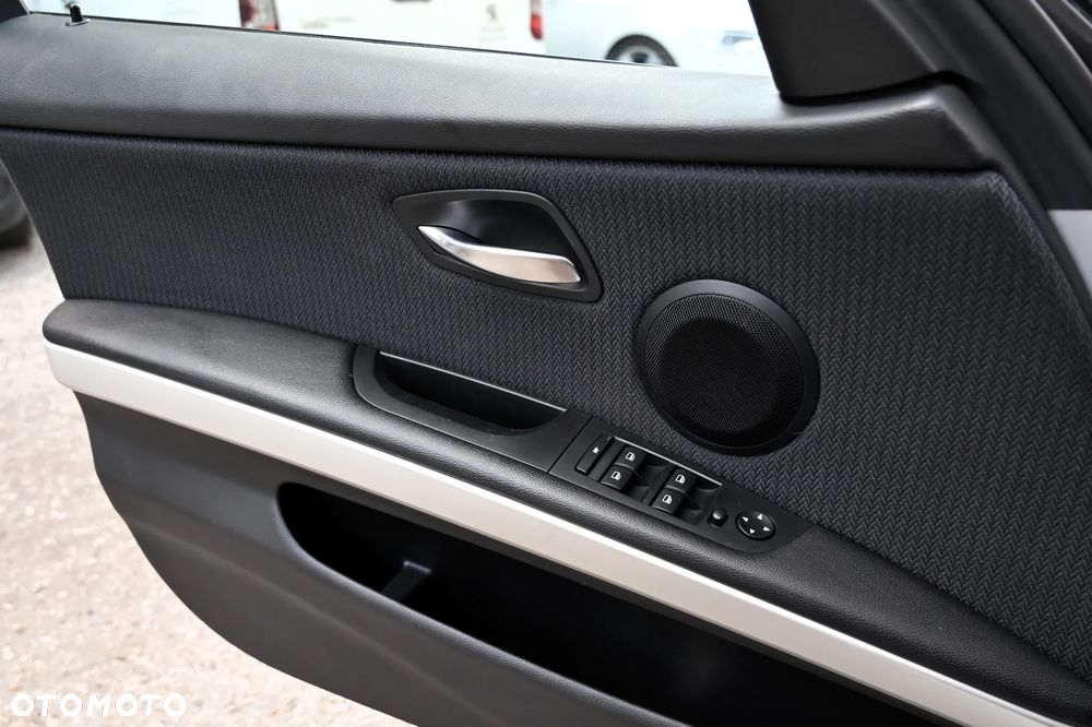 BMW Seria 3 - 27