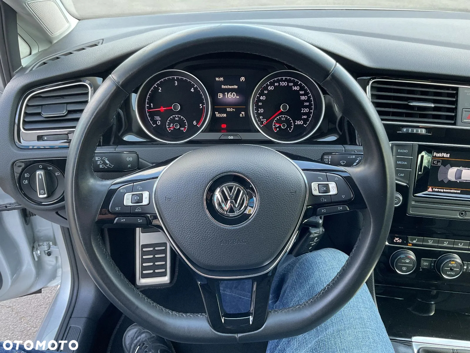 Volkswagen Golf 1.6 TDI BlueMotion Technology Allstar - 9