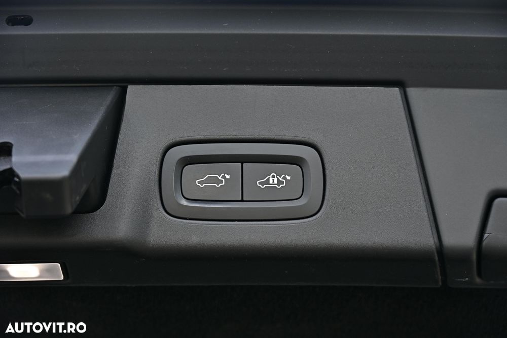 Volvo V90 D4 AWD PRO - 37