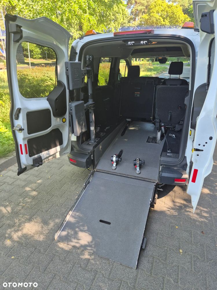 Ford Transit Connect - 25