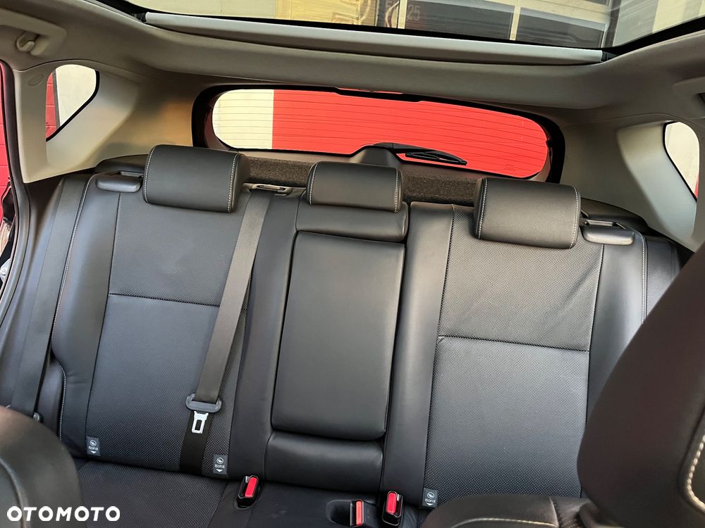 Toyota Auris 1.6 Premium + - 16