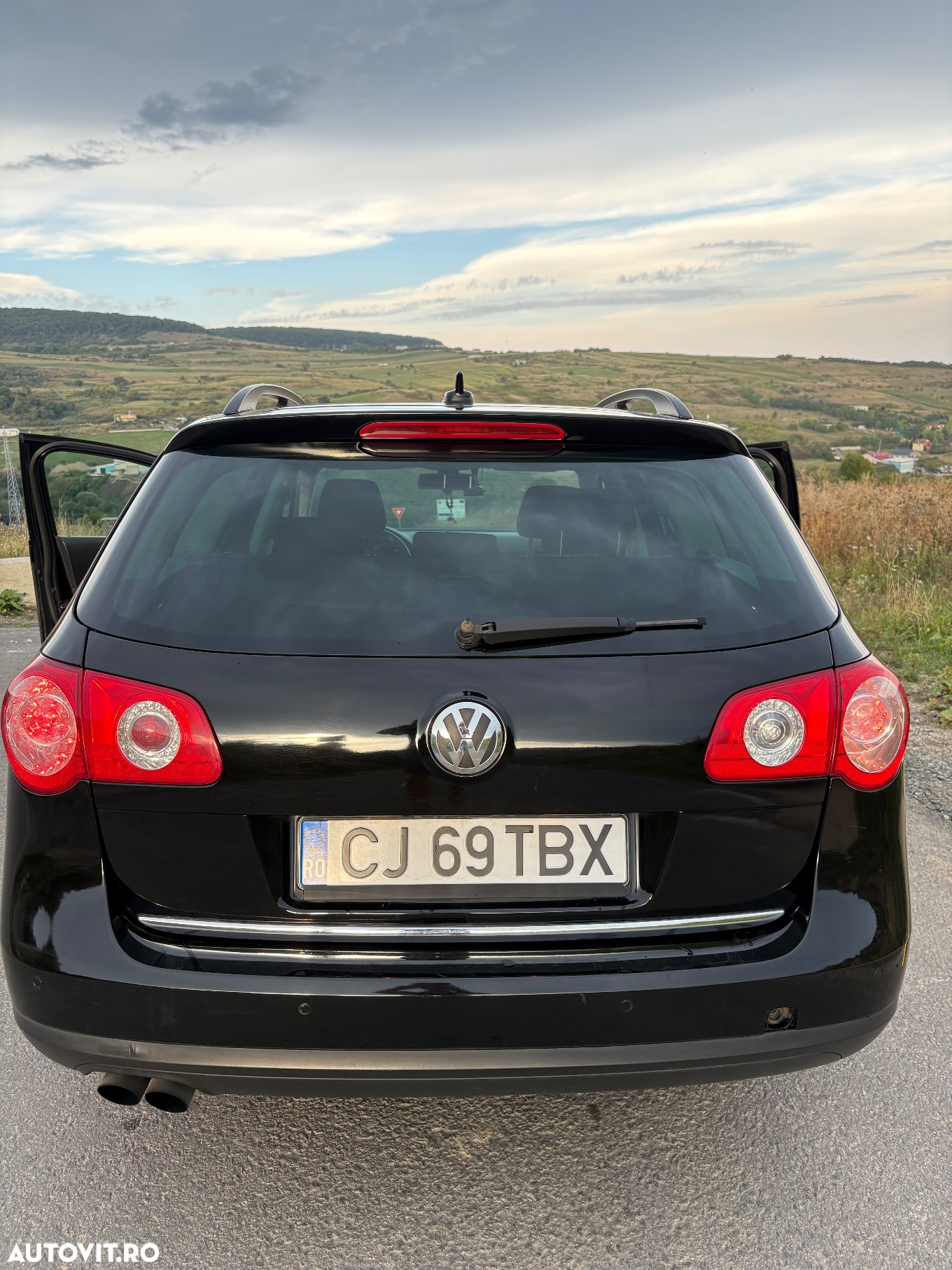 Volkswagen Passat Variant 2.0 Blue TDI DSG SCR R-Line - 14