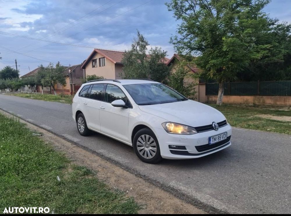 Volkswagen Golf 1.6 TDI DPF BlueMotion - 1