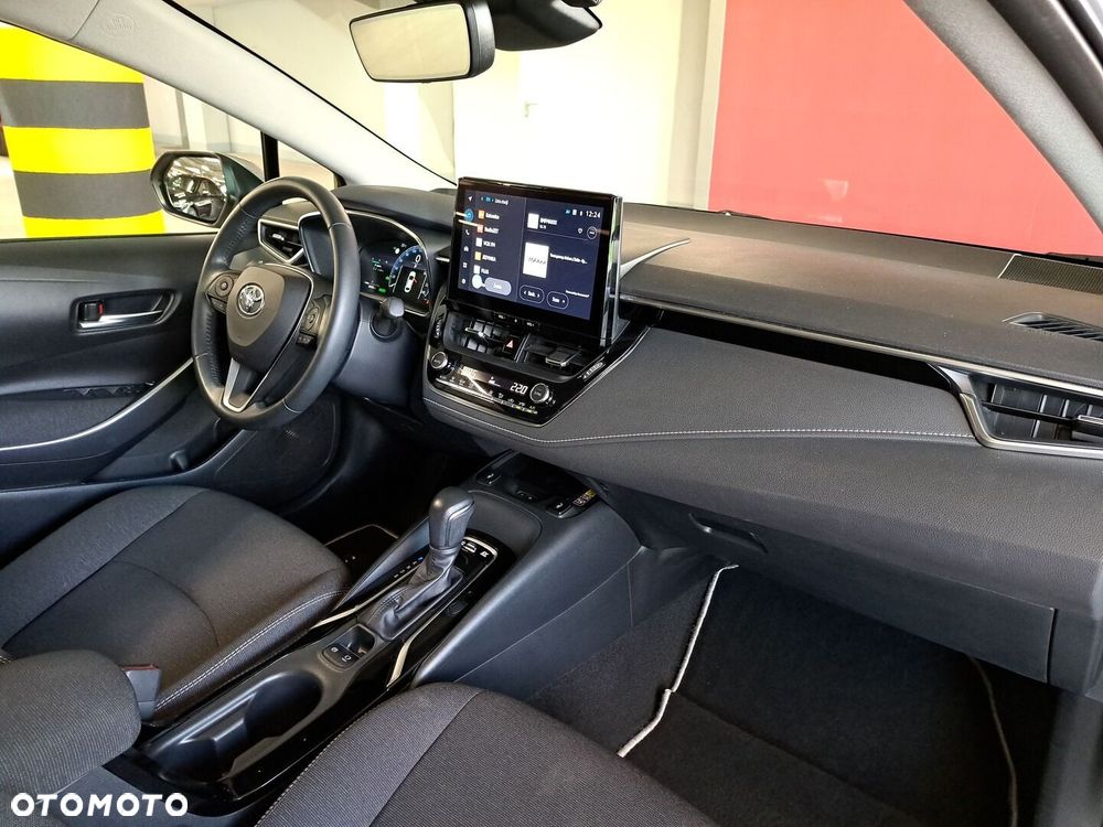 Toyota Corolla 1.8 Hybrid Comfort - 17