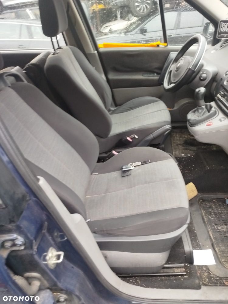 Renault Scenic 2 na części. - 5