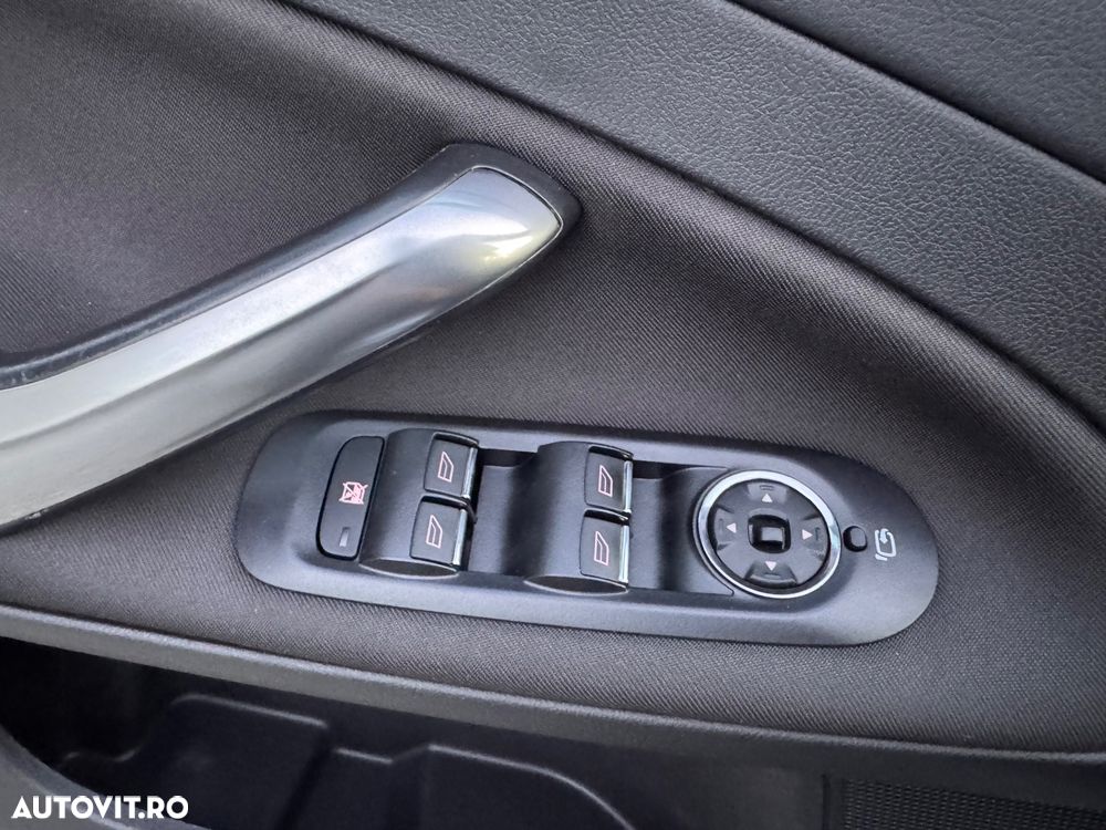 Ford Mondeo - 26