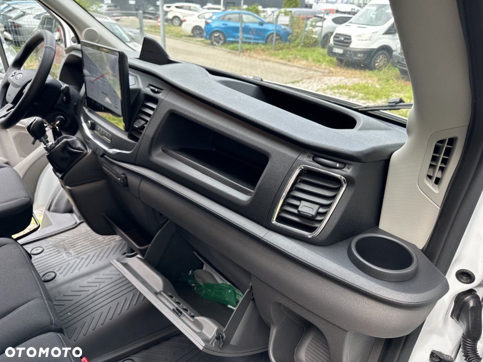 Ford Transit - 25