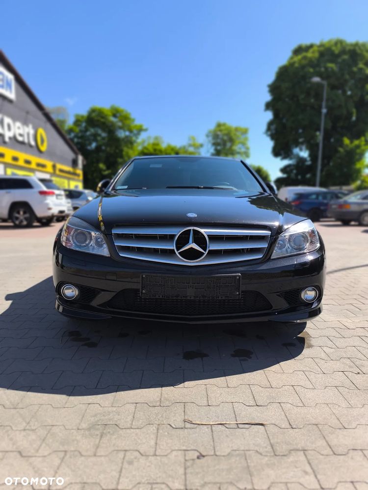 Mercedes-Benz Klasa C 300 CDI 4Matic 7G-TRONIC Avantgarde Edition - 4