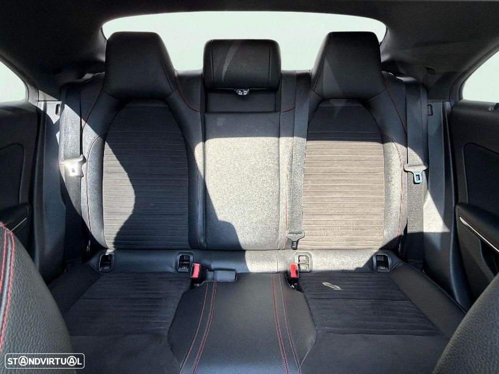 Mercedes-Benz CLA 180 - 17
