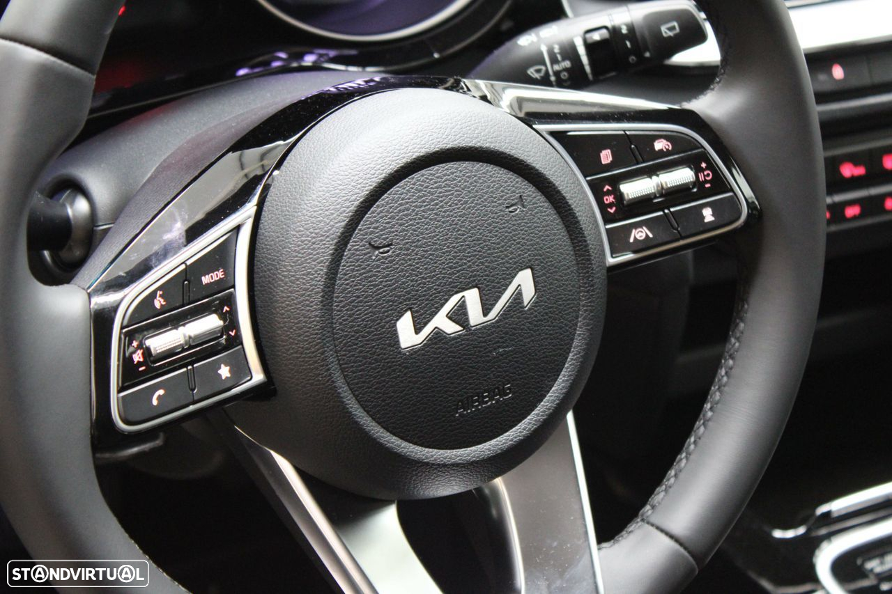 Kia XCeed 1.6 GDi PHEV Drive - 13