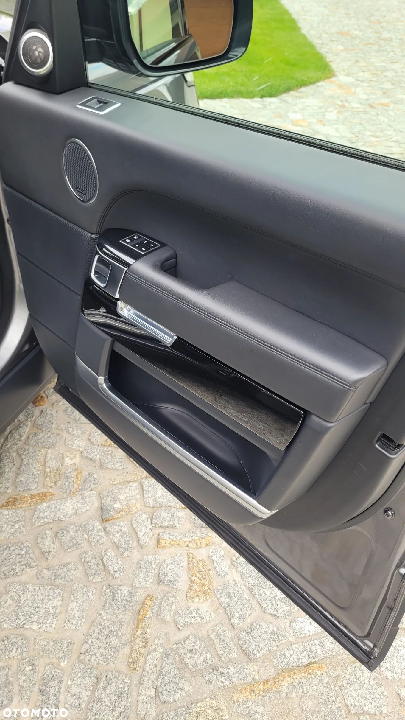 Land Rover Range Rover 4.4SD V8 AB Black - 33