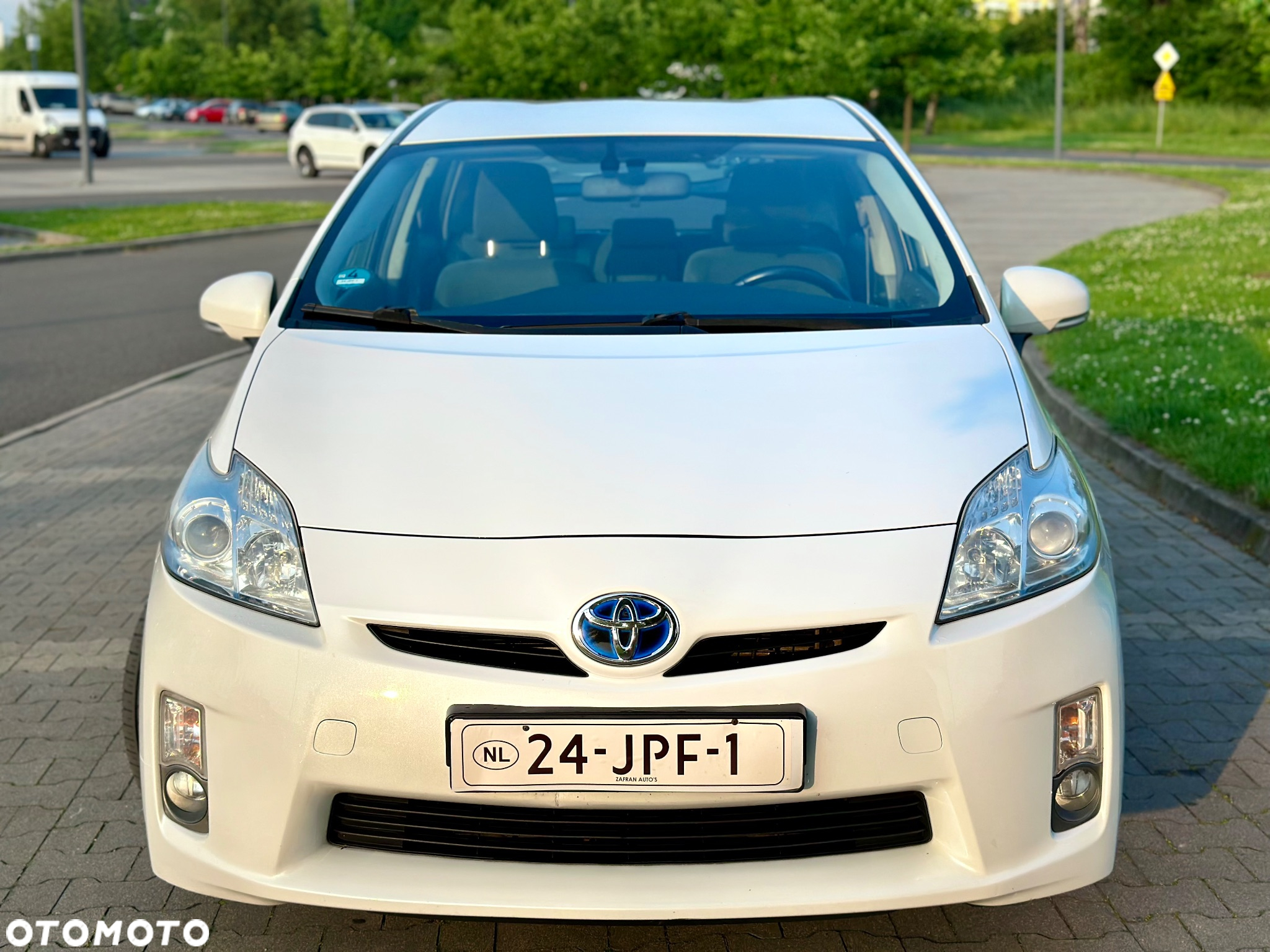 Toyota Prius 1.8 HSD Prestige - 15