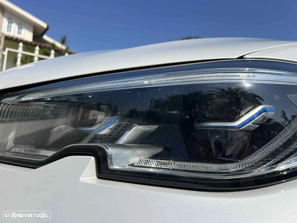 BMW 330 e Aut. Sport Line - 19