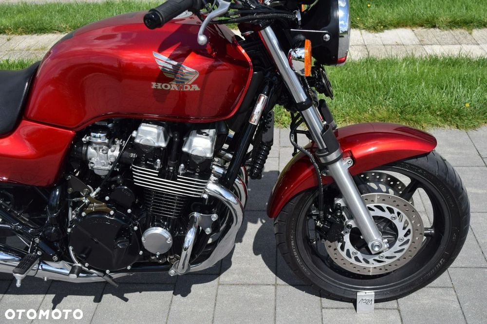 Honda CB - 8