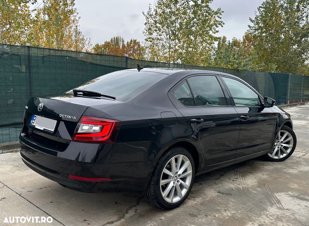 Skoda Octavia 1.6 TDI DSG Style - 4