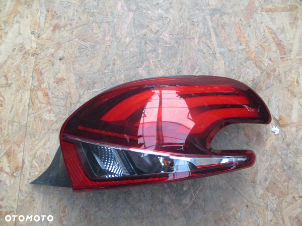 PEUGEOT 208 I 2016-2020 lift lampa tylna lewa prawa 9825601180 9825601280