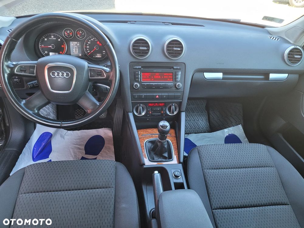 Audi A3 Sportback 1.6 TDI DPF Ambition - 14