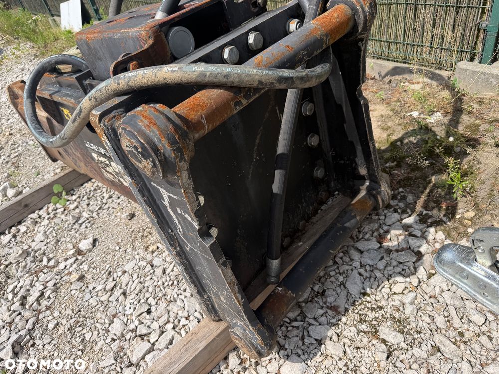 JCB HM180T - 6