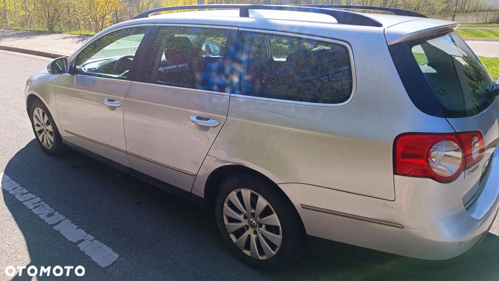 Volkswagen Passat 2.0 TDI DPF BlueMot Trendline - 4