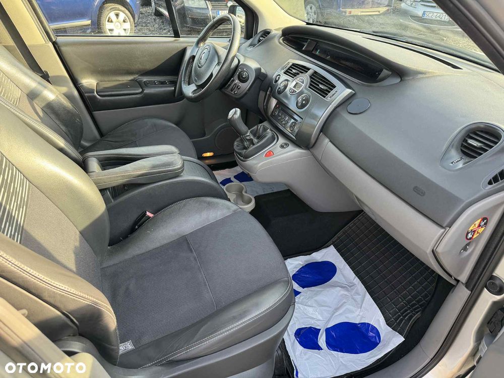 Renault Scenic 1.6 16V Privilege - 15
