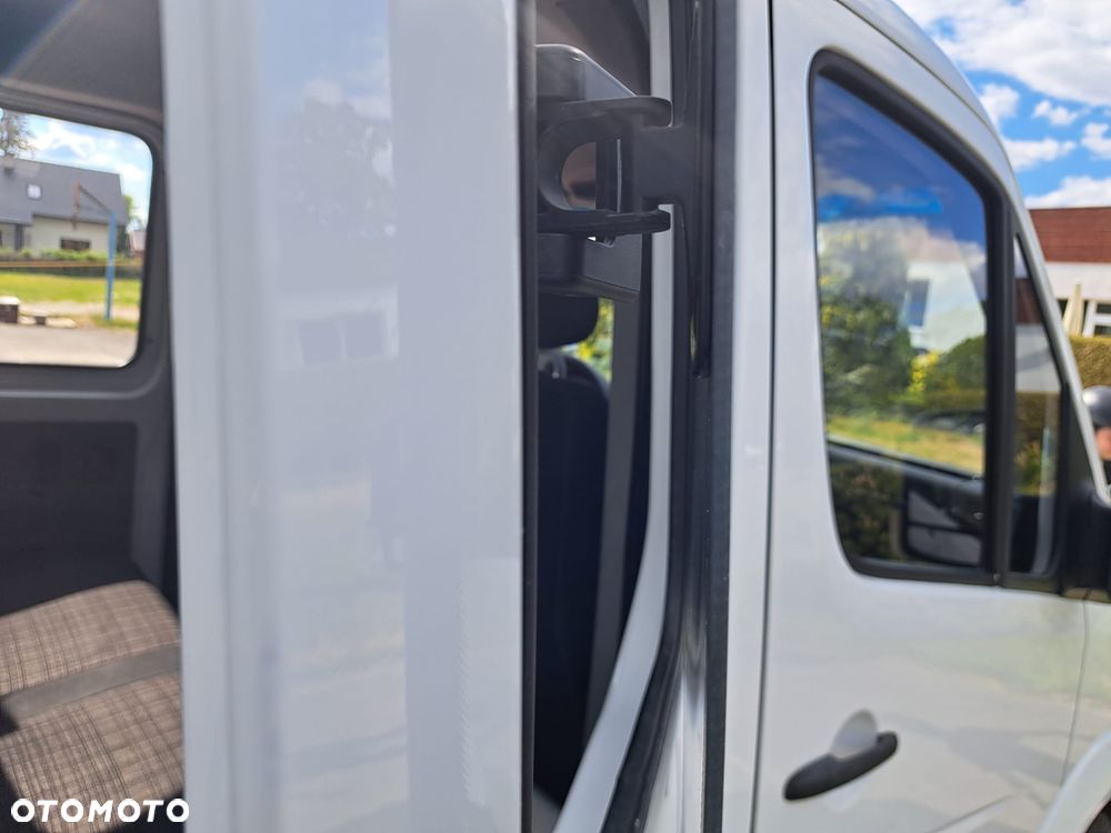 Mercedes-Benz Sprinter - 13