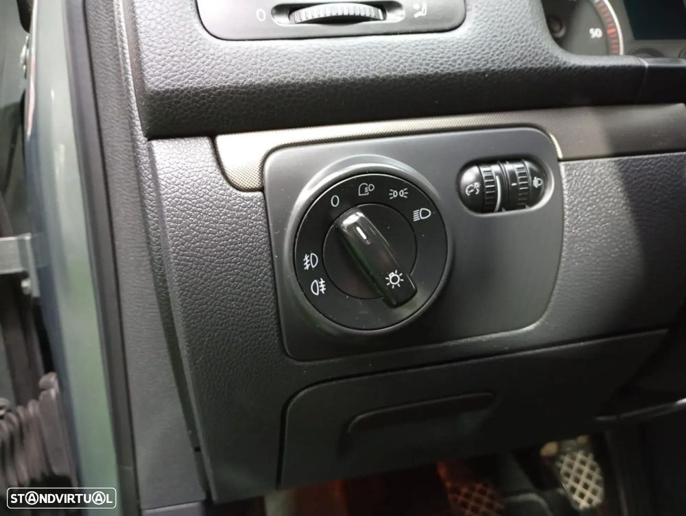 VW Golf - 16