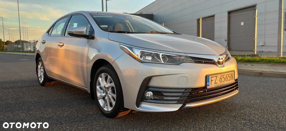 Toyota Corolla 1.6 Comfort - 1