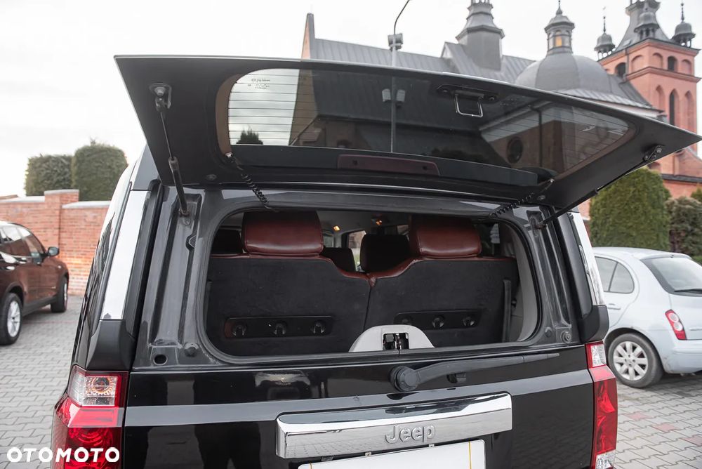 Jeep Commander 5.7 V8 HEMI Automatik Limited - 28