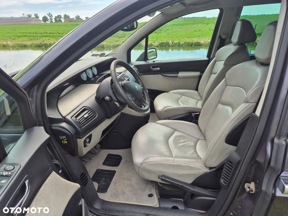 Peugeot 807 HDi 135 Platinum Pullmann - 5