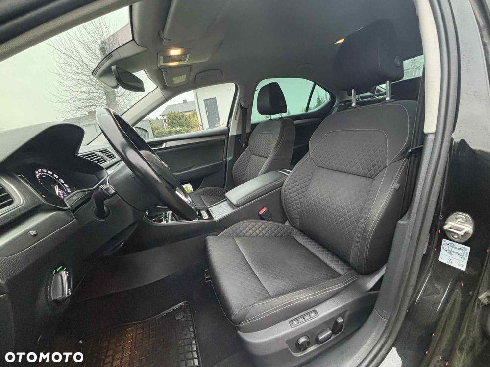 Skoda Superb 2.0 TDI Ambition - 23