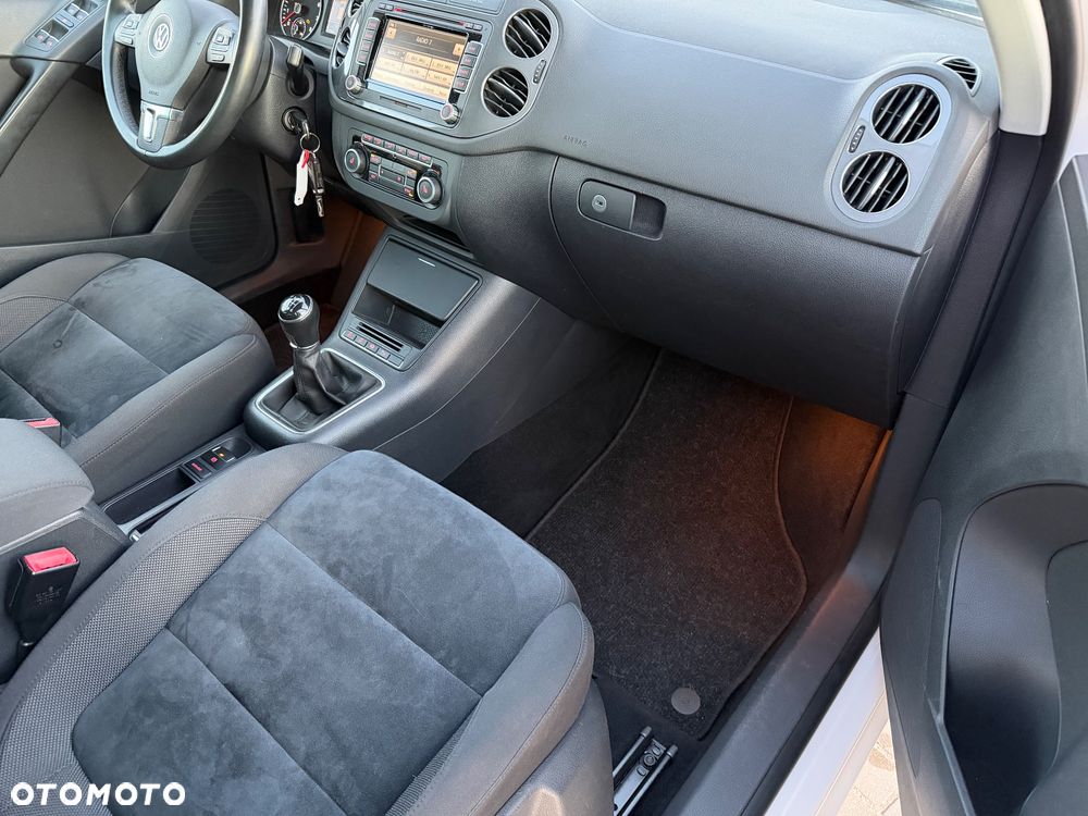 Volkswagen Tiguan - 12