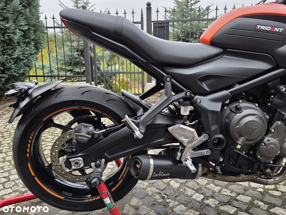 Triumph Trident - 10
