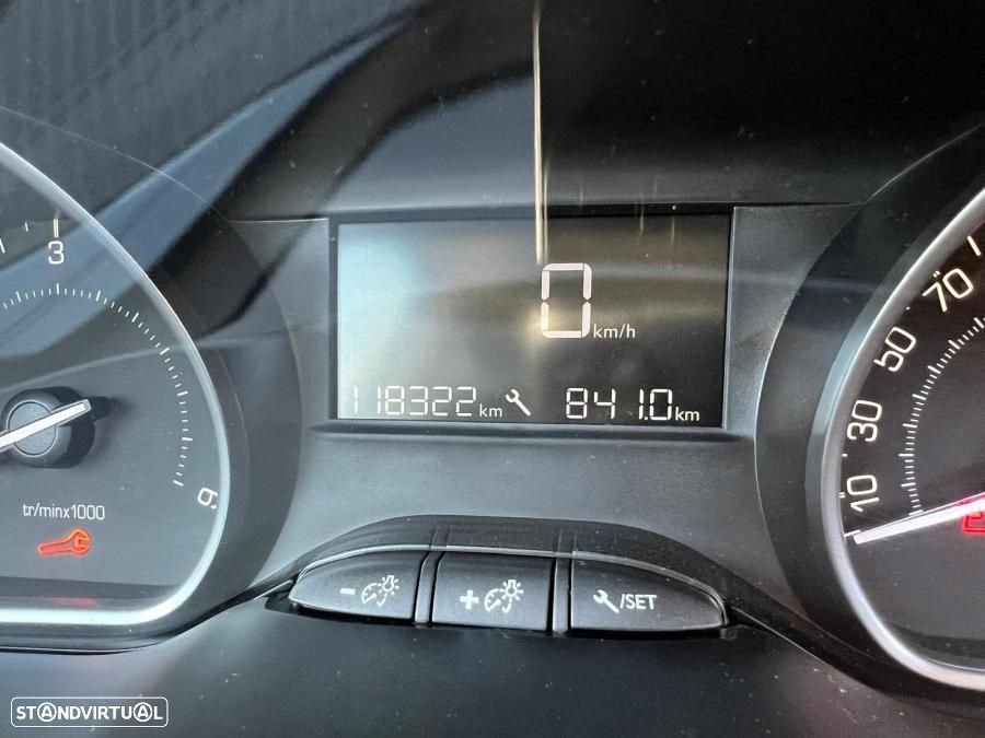 Peugeot 2008 1.5 BlueHDi Active - 13