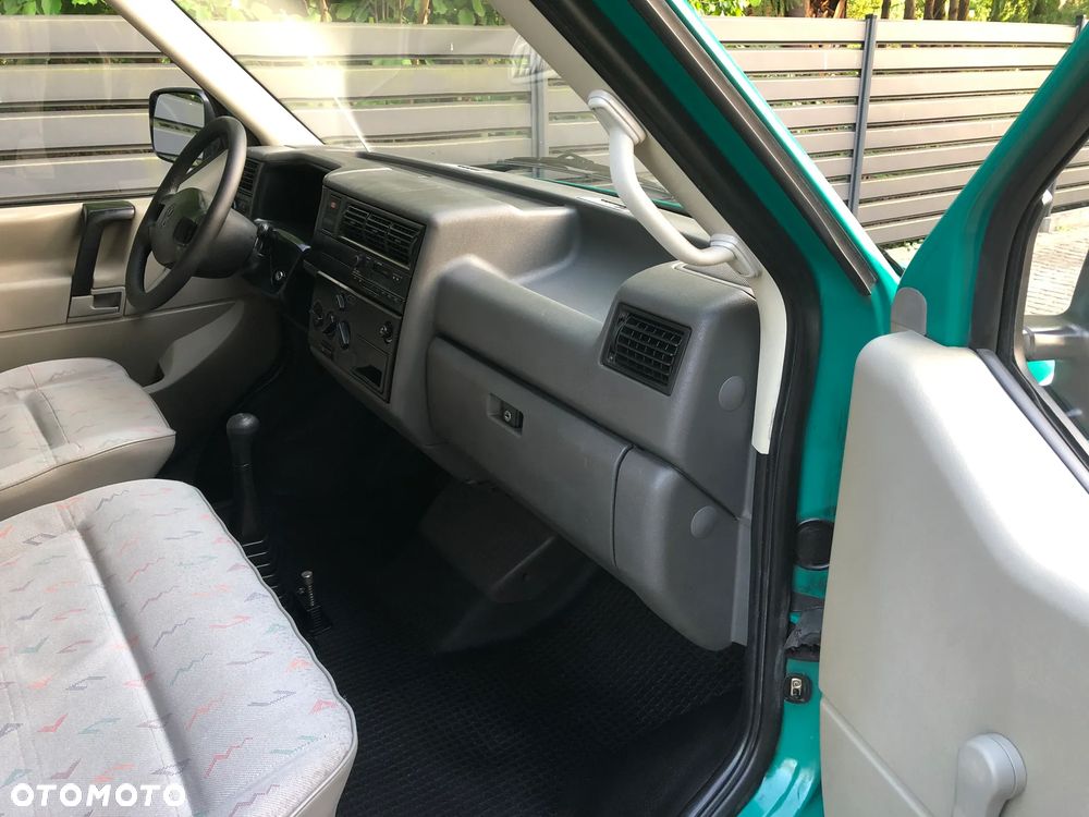 Volkswagen Transporter Mixt - 27
