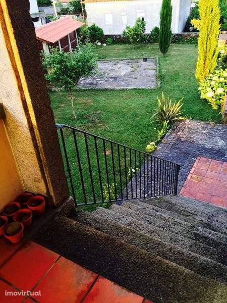 Quintinha muito bonita centro pequena aldeia próxima a Caminha - Grande imagem: 5/12