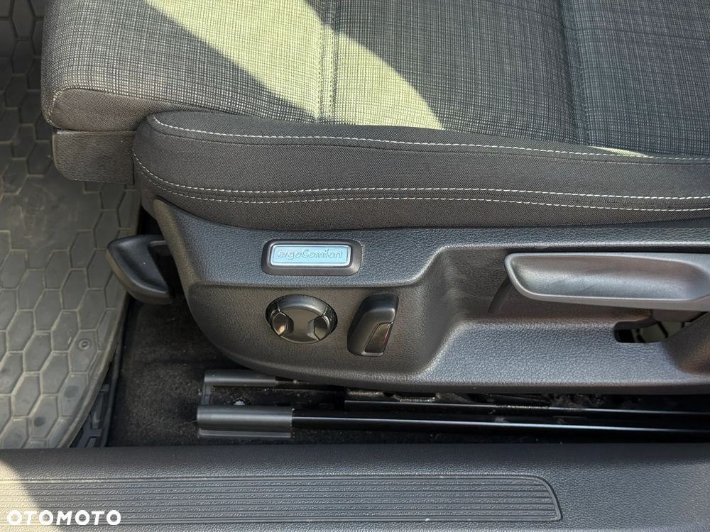 Volkswagen Passat 2.0 TDI EVO Business - 8