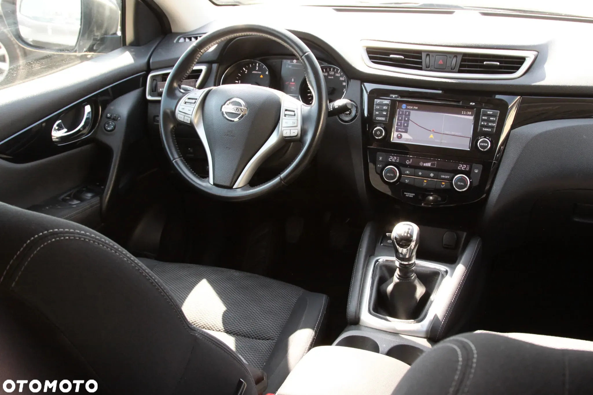 Nissan Qashqai 1.6 dCi TEKNA - 19