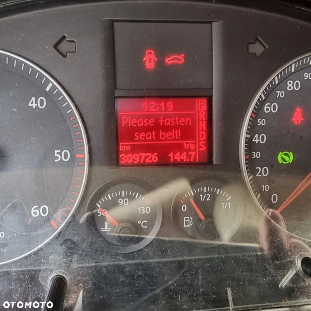 Volkswagen Touran - 18