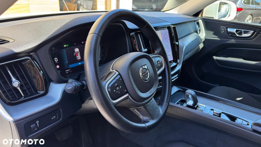 Volvo XC 60 B4 D Geartronic Momentum Pro - 18