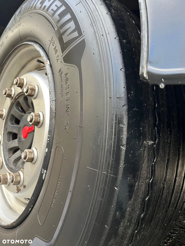 Schwarzmuller Standard SAF 300 000 km  5910 kg - 17