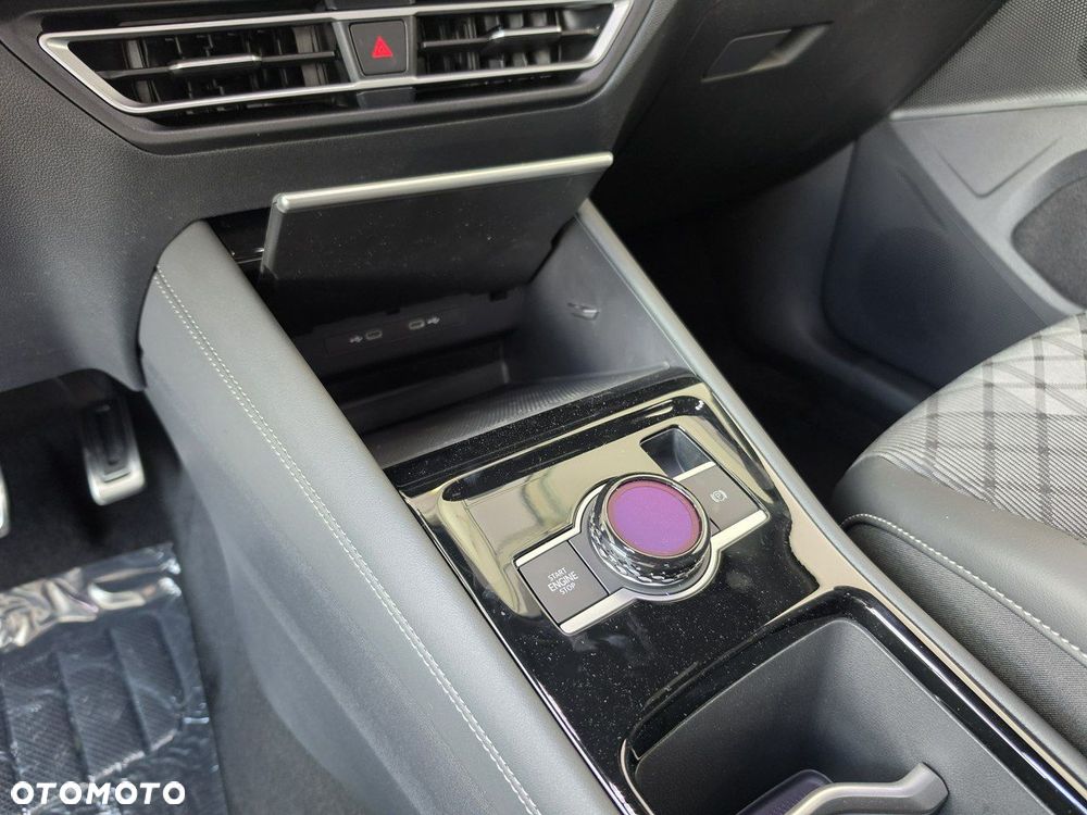 Volkswagen Tiguan 1.5 eTSI R-Line Plus DSG - 19