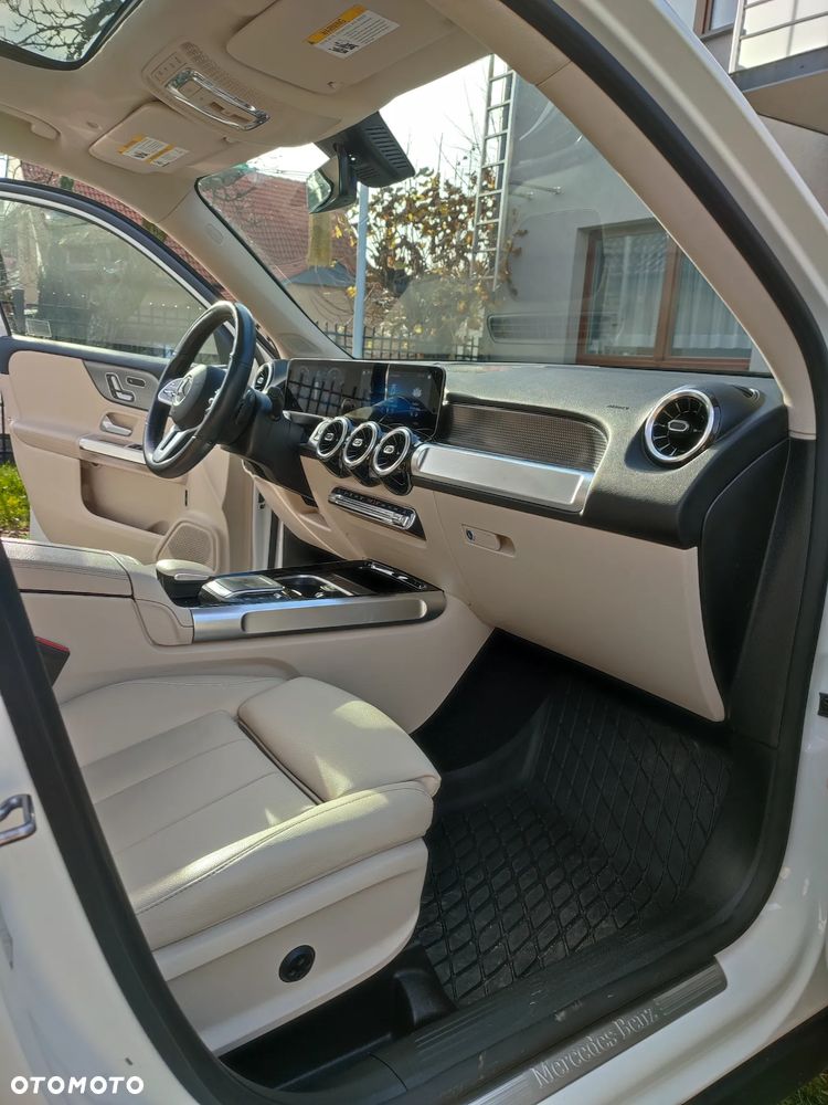 Mercedes-Benz GLB 250 4-Matic 8G-DCT - 17