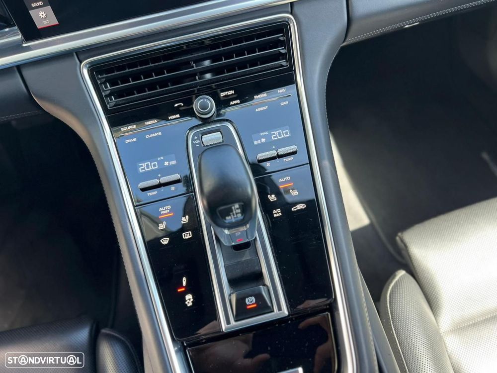 Porsche Panamera 4 S - 16